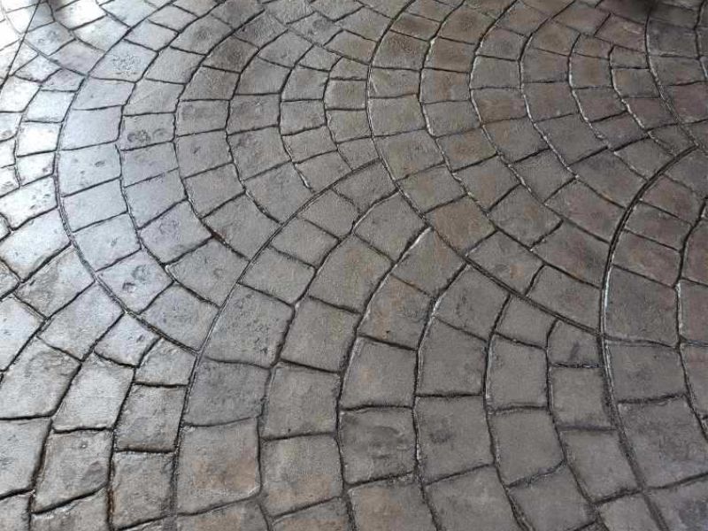 Stamped concrete circular pattern in collierville TN.